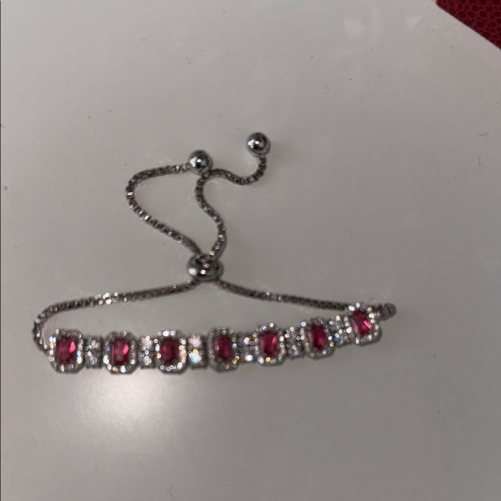 Elegant Silver and Pink Gemstone Bracelet - Picture 3 of 4